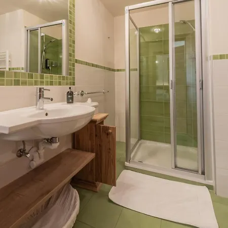 Les Gomines Bb***** Bed & Breakfast San Vigilio Di Marebbe